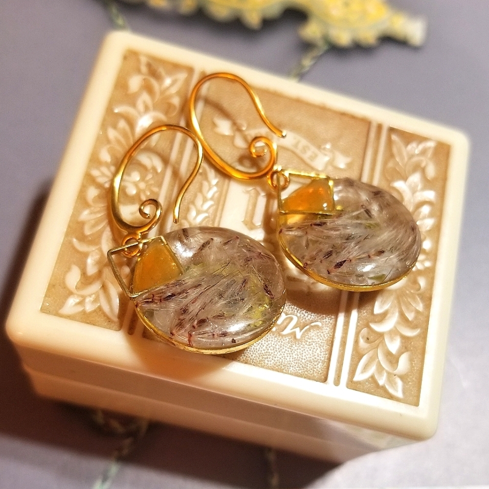 MzMax CATTAIL FRAMED BLACK HEATHER Resin Designs Earrings - Picture 5 of 7